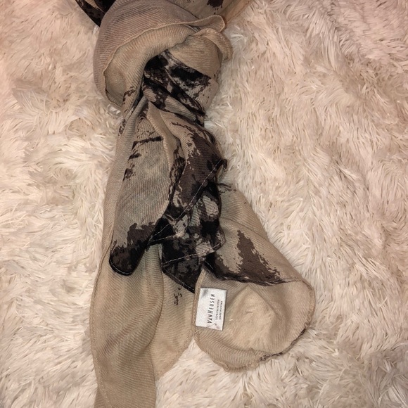 Scarf Bundle! - Picture 2 of 3